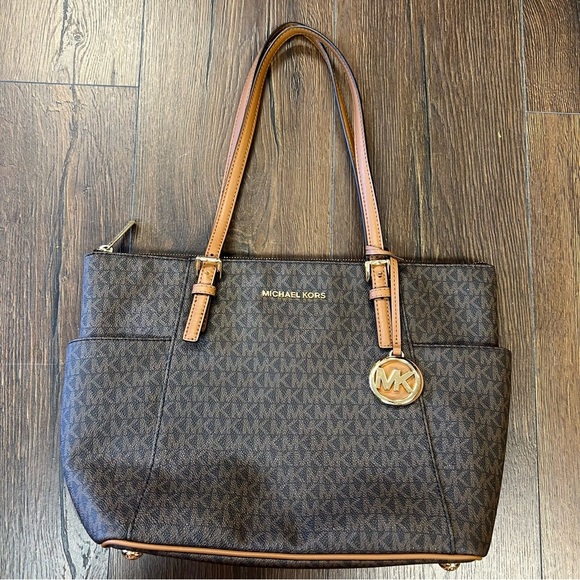 Michael Kors Jet Set Signature Brown Tote Bag - Picture 1 of 9